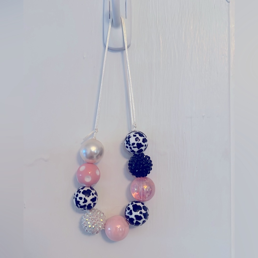 Bubble gum necklace